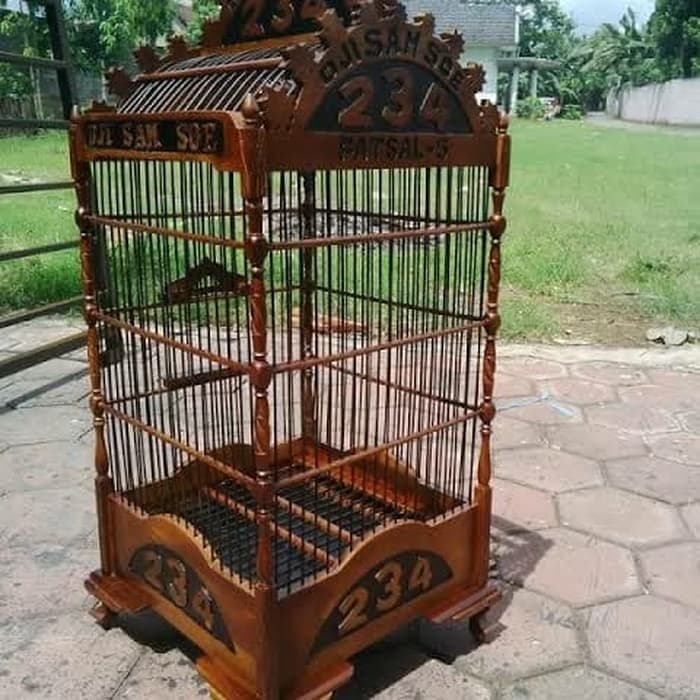 cat kayu untuk sangkar burung