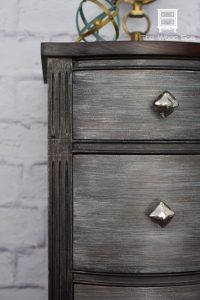 Read more about the article Cat Kayu Doff Terbaik Pilihan Tepat untuk Desain Furniture Tampil Berani