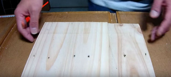cara mengisi lubang kecil pada kayu