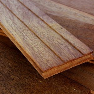 Read more about the article DIY : Teknik Finishing Kayu Beech dengan Bahan Poles dan Pernis