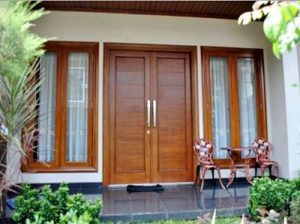 Read more about the article Biovarnish Wood Stain, Plitur Kayu Berpelarut Air Dijamin Aman