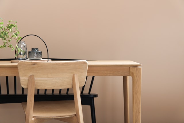 furniture (meja dan kursi) yang difinishing dengan Biovarnish Wood Stain Yellow Ox