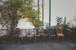 Read more about the article Dibuang Sayang, Ini Cara Daur Ulang Furnitur Lama di Rumah ￼