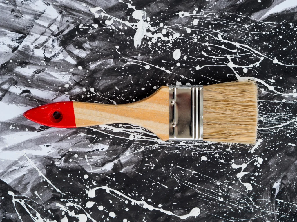 membersihkan kuas dengan thinner