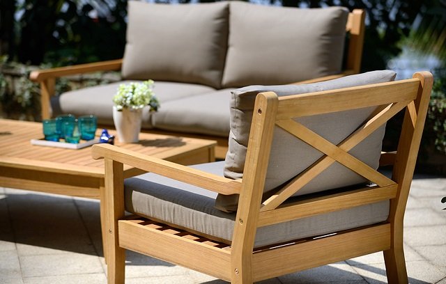 Pastikan Memilih Sanding Sealer Tahan Air untuk Furniture Outdoor