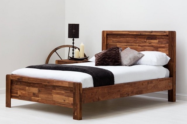 Tiga Langkah Mudah Mengecat Ulang Tempat Tidur Kayu
